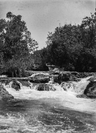 Wasserfall : Wasserfall des Mutendeflusses.