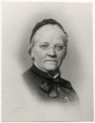 Hagen-Schwarz, Julie