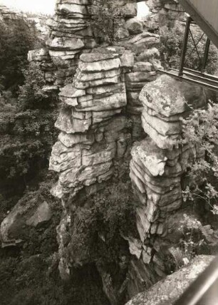 Erzgebirge. Greifensteine bei Ehrenfriedersdorf, in Bänken verwitterter Granit