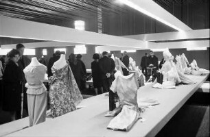Basel: Madame et Monsieur, Halle, Swiss Export