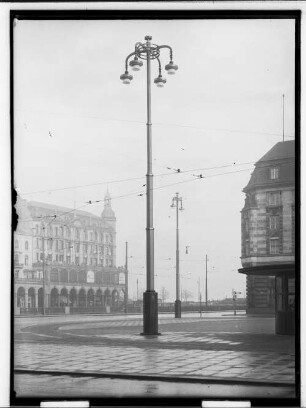 Lichtmast auf dem Rathausmarkt (Hamburg-Altstadt) : SchumacherWV Nr. 313