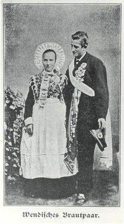 Hochzeitsbitter mit Frau : Kleidung - Truhentracht. Hochzeitsbitter mit Frau (irrtümlich als wendisches Brautpaar bezeichnet).