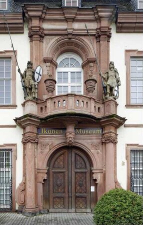 Deutschordenshaus — Portal
