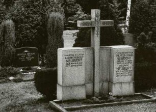 Grabmal der Familie Wilhelm Paul Neubert