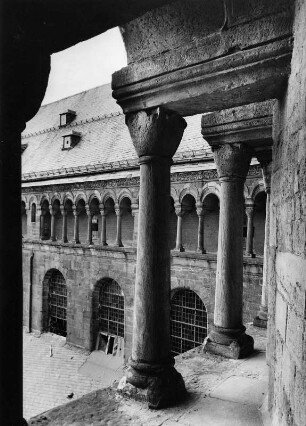Speyer. Dom Sankt Maria und Sankt Stephan (1027 gegründet). Teilansicht