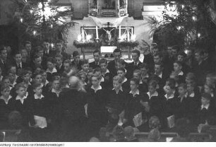Dresden, Weixdorf. Dresdner Kreuzchor. Weihnachtskonzert mit Rudolf Mauersberger in der Dorfkirche, Dezember 1945