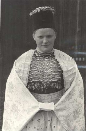 Braut aus Seidewinkel : Kleidung - Hoyerswerdaer Tracht. Ort: Židźino / Seidewinkel. Hoyerswerdaer Braut.