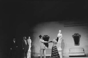 Szenenbilder aus der Oper "Don Pasquale" von Gaetano Donizetti an der Komischen Oper Berlin