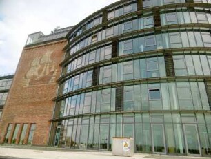 Rostock: Business-Center im Stadthafen (Silohalbinsel)