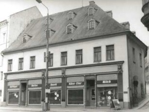 Annaberg-Buchholz, August-Bebel-Straße (Wolkensteiner Straße) 4. Wohn- und Geschäftshaus. Eckansicht