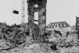 Ruine der Frauenkirche während ihrer archäologischen Enttrümmerung
