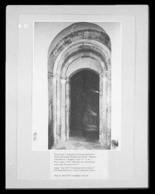 Pfarrkirche Sankt Nikolaus und Maria — Portal