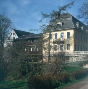 Schloss Maxen (1726-1728), Herrenhaus (rechts) und Anbauten : Müglitztal-Maxen. Schloss Maxen (1726-1728), Herrenhaus (rechts) und Anbauten