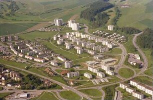 Villingen-Schwenningen: Zufahrstraße von Schwenningen, Bertoldshöfe