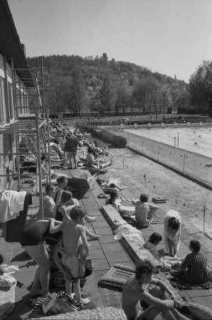 Eröffnung der Badesaison im Turmbergbad