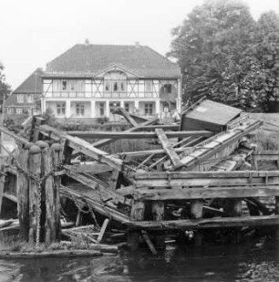 Beschädigung der Klappbrücke Heiligenstedten/Stör