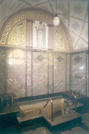 Bad Nauheim. Fürsten-Badezelle im Badehaus 3