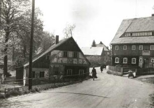 Seifhennersdorf. Rumburger Straße mit Wohnhaus, Nr. 67. Blick nach Südwest