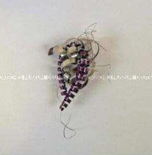 Christbaumschmuck: Eisenschrott (violettes Ornament mit Draht)