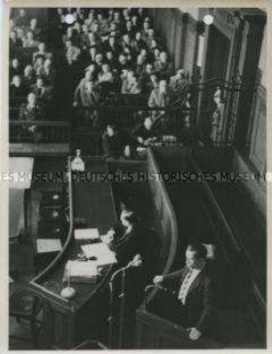 Der wegen Doppelmordes angeklagte Dietrich Derz im Schwurgericht Berlin-Moabit