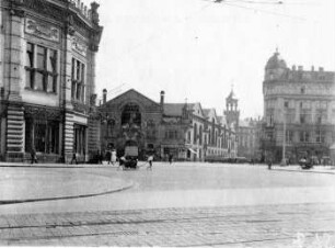 Leipzig: Panorama - Markthalle v. Roßplatz aus