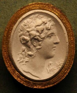 Profilkopf des Bacchus mit Efeukranz (Daktyliothek, Erstes Mythologisches Tausend)