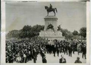 Die Überführung der Asche Anita Garibaldis zum Reiterdenkmal Garibaldis in Rom