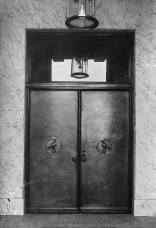 Deutsche Botschaft — Tür