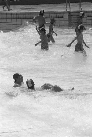 Eröffnung der Badesaison in den Karlsruher Freibädern