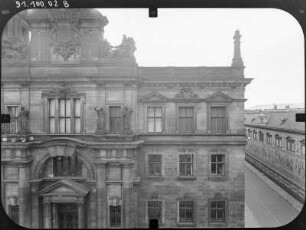 Dresden-Altstadt, Augustusstraße 2. Ständehaus (1901-1906; P. Wallot). Hauptfassade (Teilansicht) vom Schloßplatz