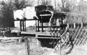 Rothenburg/O.L.. Ehem. Rothenburger Papierfabrik nach den Kriegseinwirkungen 1945, aus: 700 Jahre Rothenburg