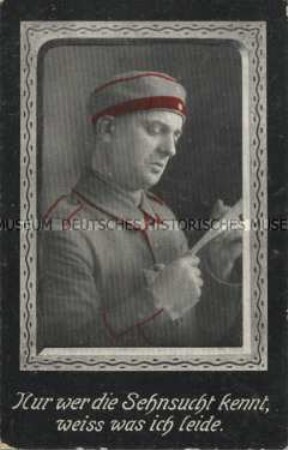 Brieflesender Soldat