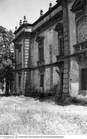 Villa Palagonia, Westfassade
