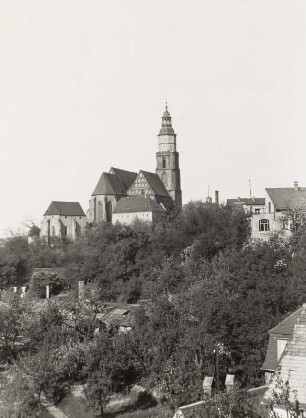 Stadtkirche St. Marien : Kamenz, Katechismuskirche (14. Jh.) und Stadtkirche St. Marien (um 1400), Blick von Nordosten über das Herrental