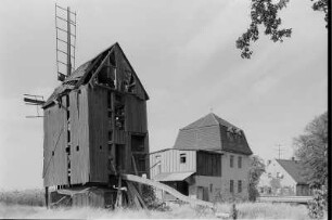 Mühlengehöft und Bockwindmühle : Gallschütz-Strocken (bei Mügeln). Mühlengehöft und Bockwindmühle