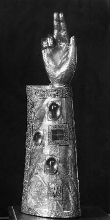 Armreliquiar : Armreliquiar. Edelstein, Gold? (1301/1400). Saint-Gildas-de-Rhuys, Klosterkirche