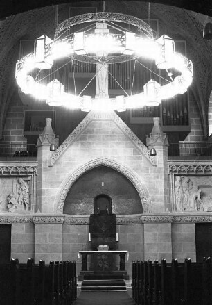 Einweihung des neuen Kronleuchters der Christuskirche