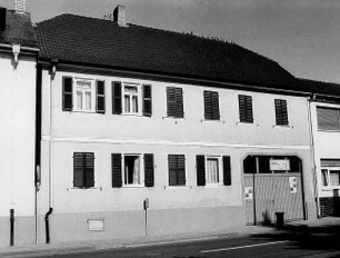Kriftel, Kapellenstraße 8