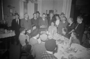 Chanukkah (Lichterfest) : Blick auf Teilnehmer des Festes
