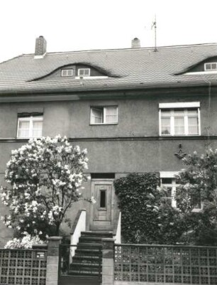 Wurzen. Reihenhauszeile, Schöttgenstraße 22/16 (1925/1930). Straßenfront (Nr. 20)