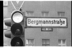 Kleinbildnegativ: Bergmannstraße, 1976