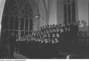 Pirna. Stadtkirche St. Marien Dresdner Kreuzchor. Konzert unter Leitung von Rudolf Mauersberger (1889-1971), um 1950?