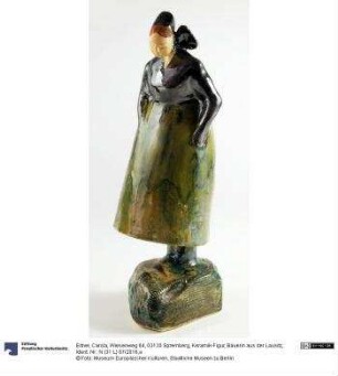 Keramik-Figur, Bäuerin aus der Lausitz