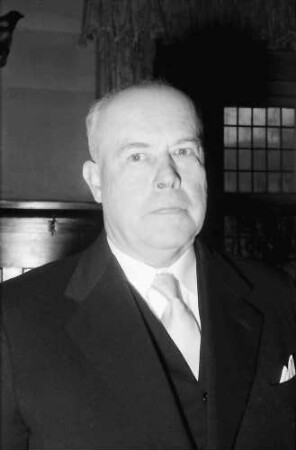 Freiburg: Jägerhäusle; Prof. Dr. Vogt, Direktor des Weinbauinstituts