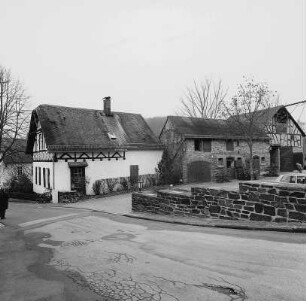 Ehem. Schule und Lehrerhaus; Heidenrod, Höhenstraße 2, Höhenstraße 4, Höhenstraße 2a, Höhenstraße