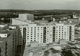 Dresden. Blick vom Wohnhochhaus (17 Stockwerke) am Pirnaischen Platz nach Nordosten