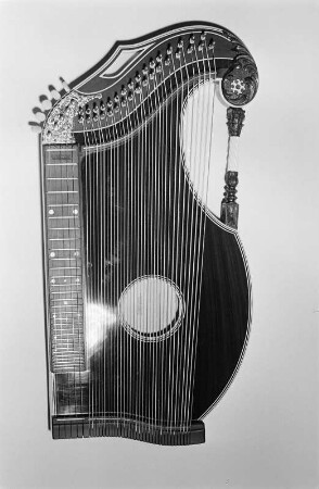 Markneukirchner Cocktail : Musikinstrumentenbau Markneukirchen. Harfentzither von Zitherbau Kurt Voigt
