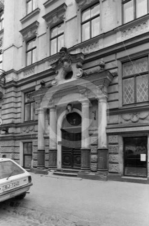 Portal des Mietshauses Alberta iela 7 (Albertstraße) in Riga