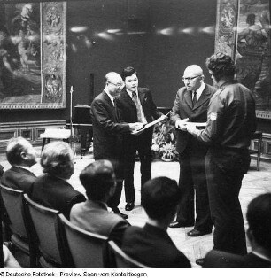 Ho Chi Minh (u.a. mit Veranstaltung im Gobelinsaal, vor der Sempergalerie)