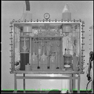 Glovebox für Plutonium(Pu)-Arbeiten am Europäischen Institut für Transurane (ITU)